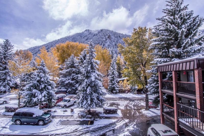 Silverglo Unit 305, Elegant Deluxe Condo With Wood-Burning Fireplace And Access To Pool Aspen Exterior foto